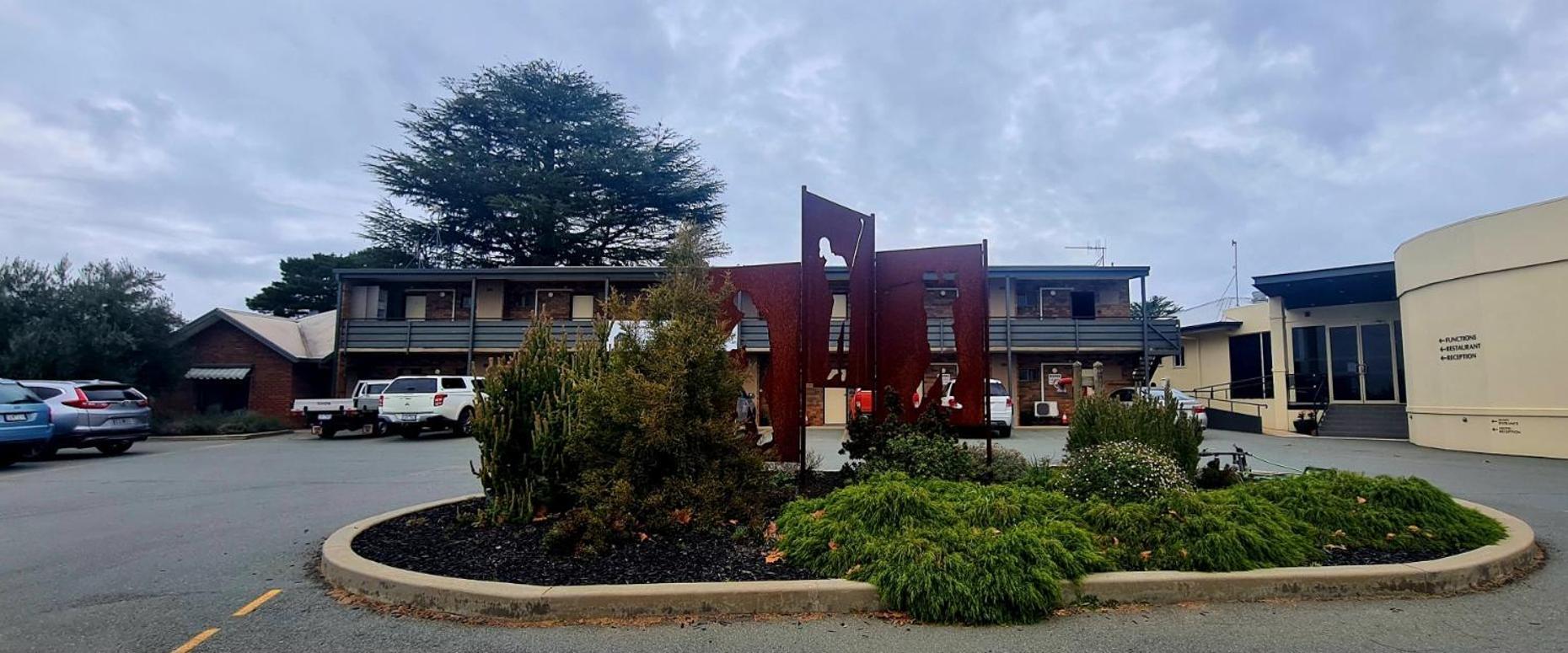 Shepparton Golf Motel Екстериор снимка